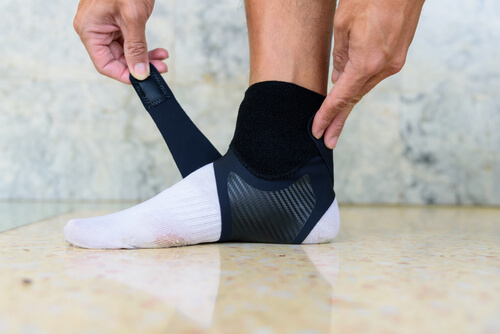 sprunggelenkbandage bei sprunggelenkverletzungen